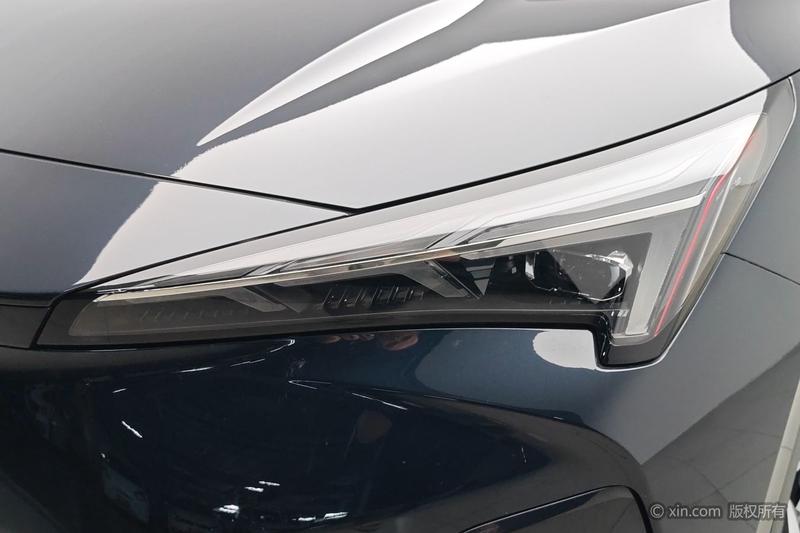 BAIC Arcfox Alpha T5, 2025 — фото 5 из 12