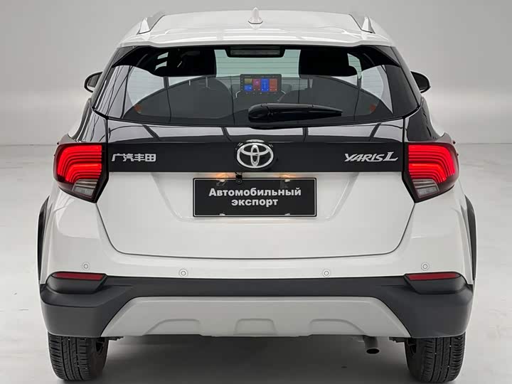 Toyota Yaris L Hatchback, 2022 — фото 8 из 9