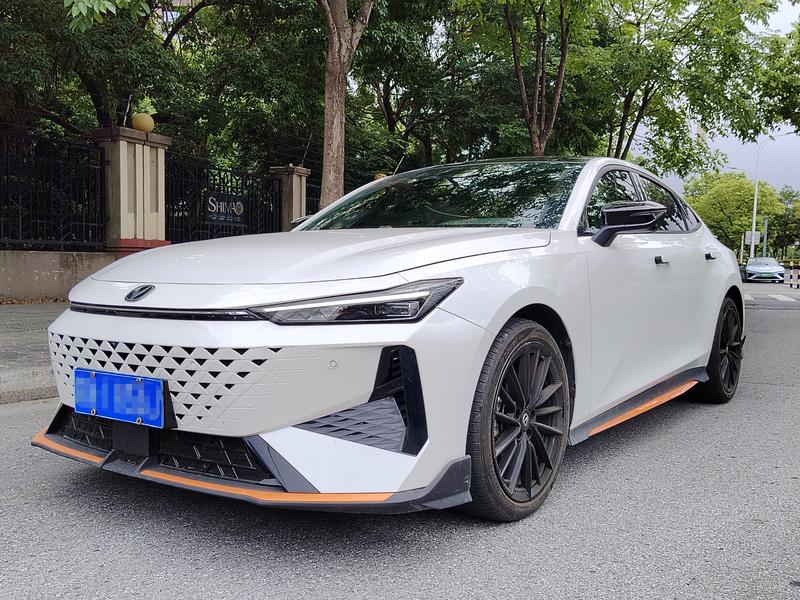 Changan UNI-V, 2023 — купить в Кирове под ключ