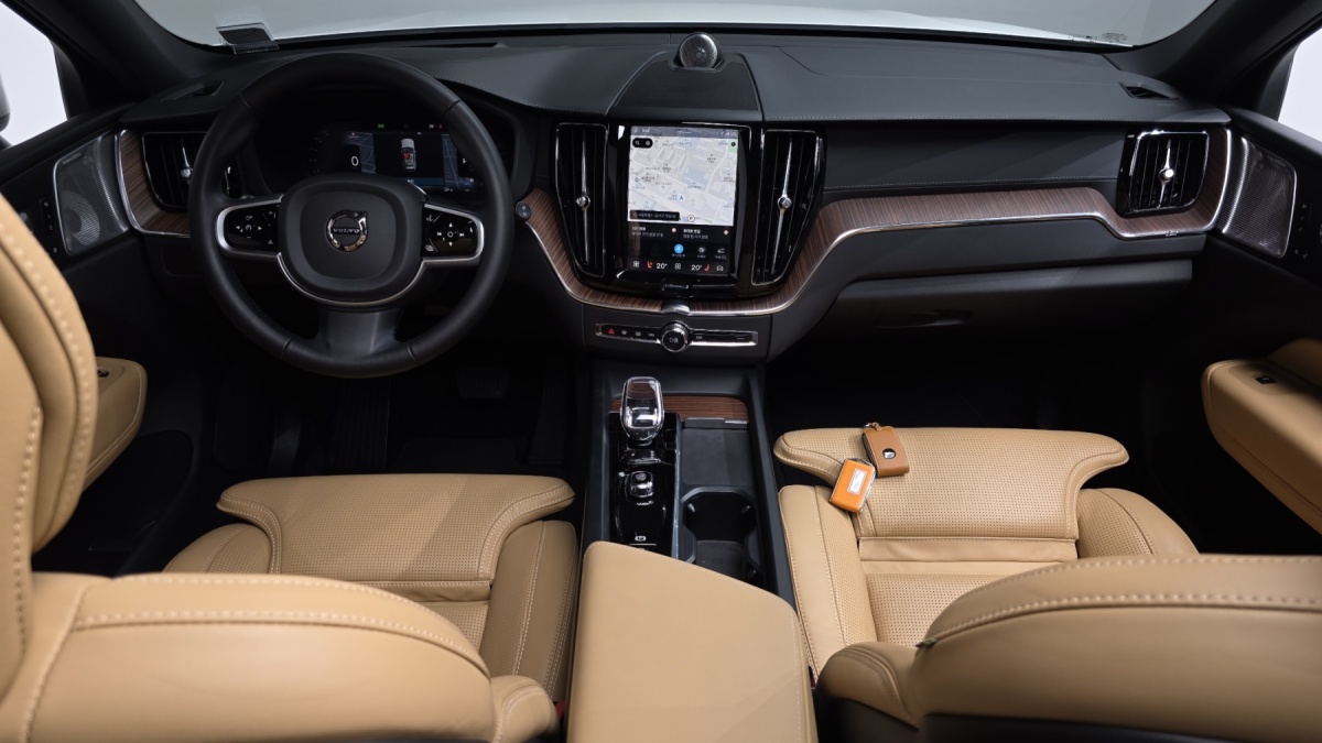 Volvo XC60, 2024 — фото 7 из 12
