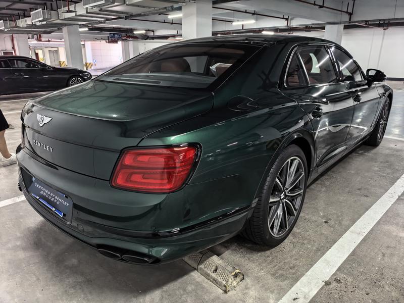 Bentley Flying Spur, 2021 — фото 3 из 8