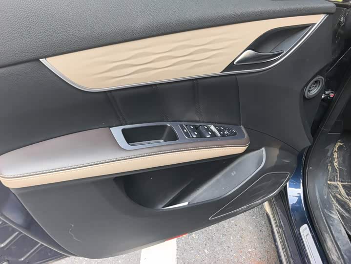 BYD Song Max Hybrid, 2021 — фото 7 из 9