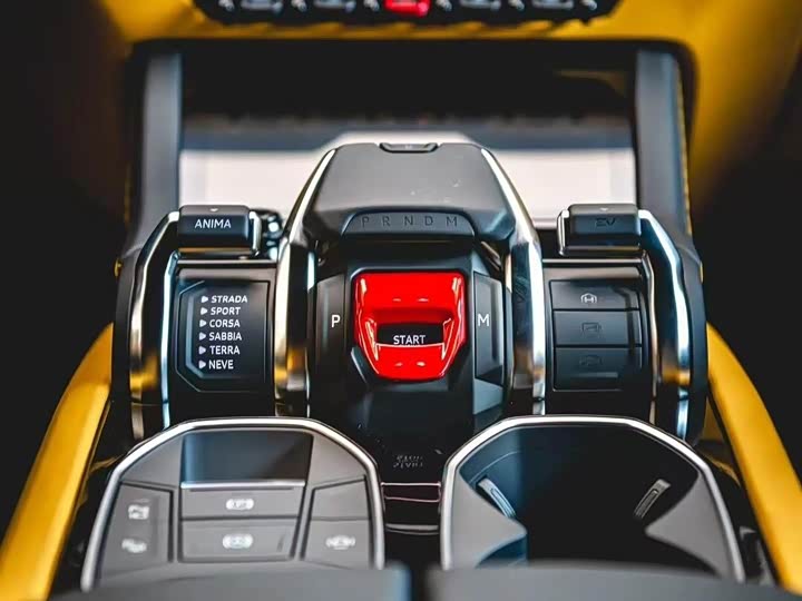 Lamborghini Urus SE, 2026 — фото 2 из 3