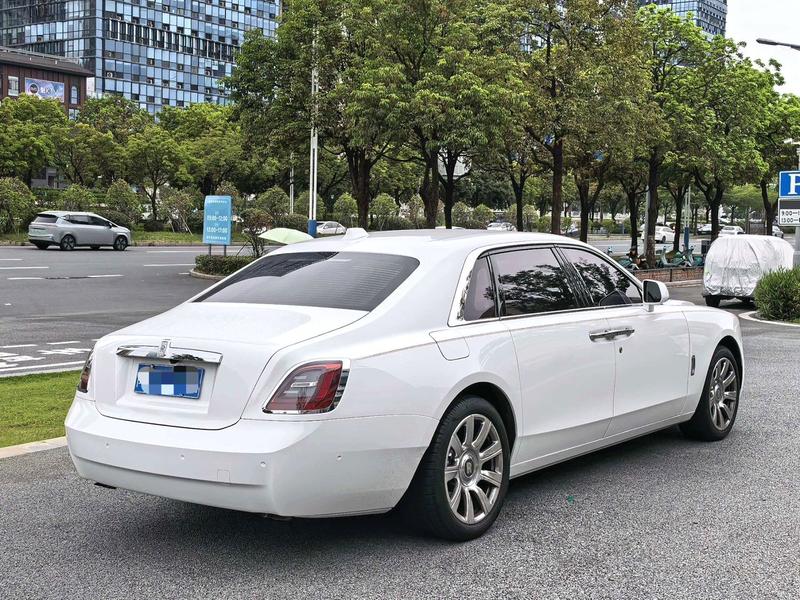 Rolls-Royce Ghost, 2025 — фото 4 из 8