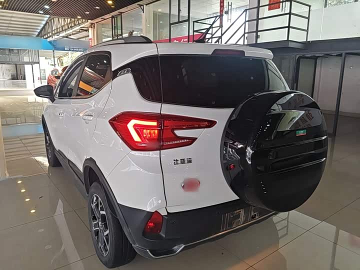 BYD Yuan Pro, 2023 — фото 5 из 9