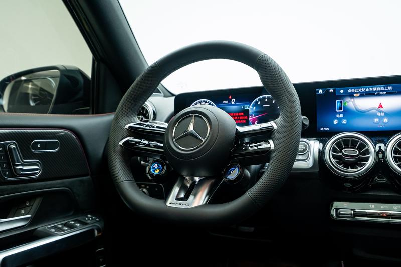 Mercedes-Benz GLB-Class AMG, 2024 — фото 9 из 12
