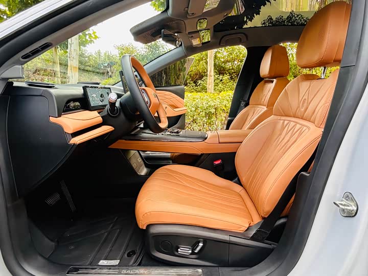 Geely Galaxy Starshine 8 EM-i, 2025 — фото 6 из 9
