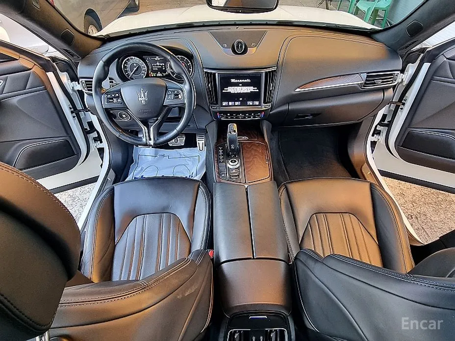 Maserati Levante, 2022 — фото 5 из 12