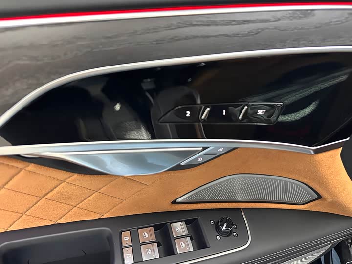 Audi A8, 2023 — фото 6 из 9