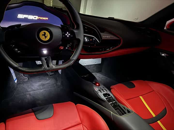 Ferrari SF90, 2024 — фото 7 из 9