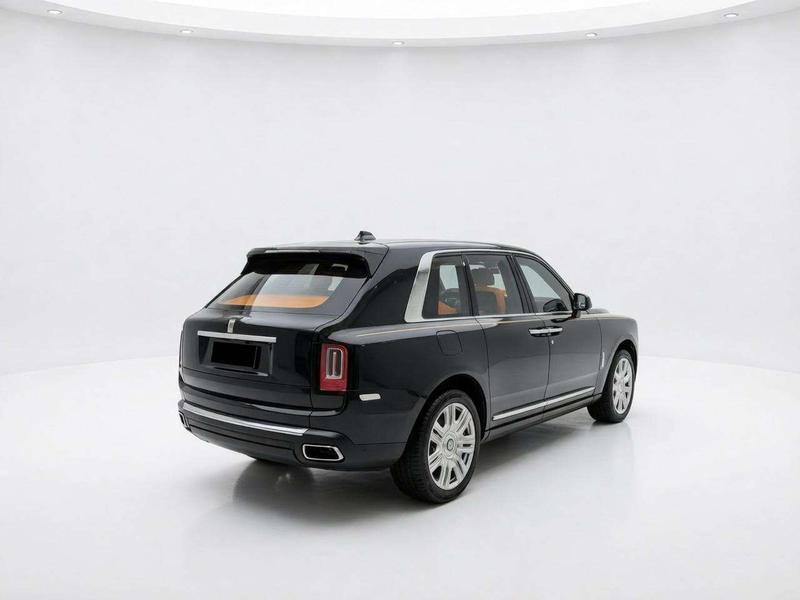 Rolls-Royce Cullinan, 2024 — фото 6 из 11