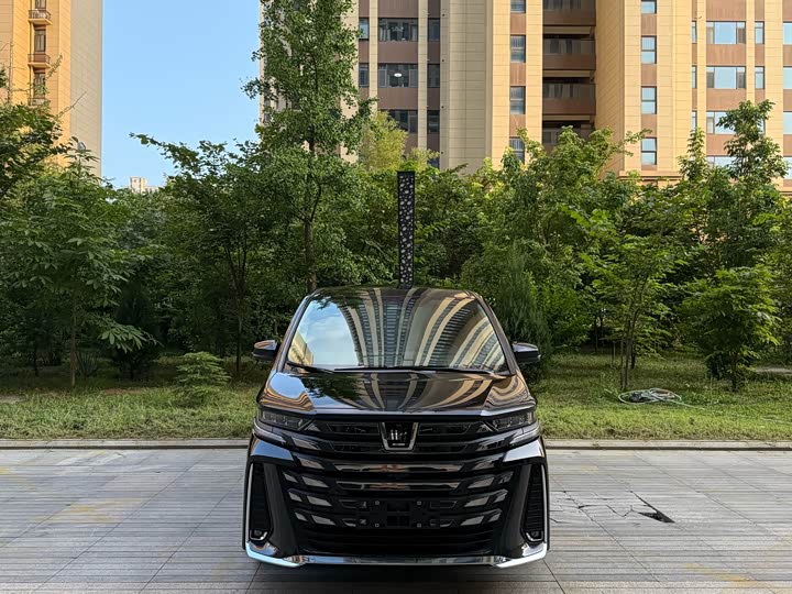 Toyota Vellfire, 2024 — фото 3 из 9