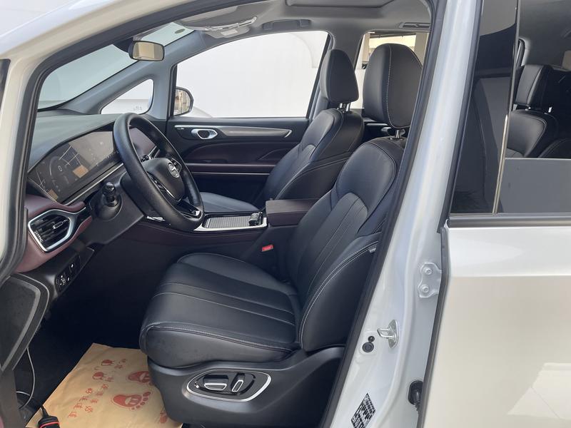 GAC Trumpchi M6, 2024 — фото 9 из 12