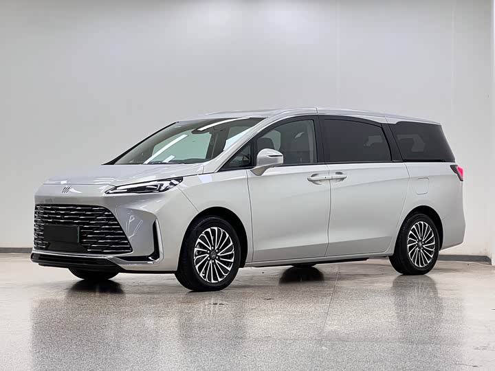 Buick GL8 Hybrid, 2025 — купить в Смоленске под ключ