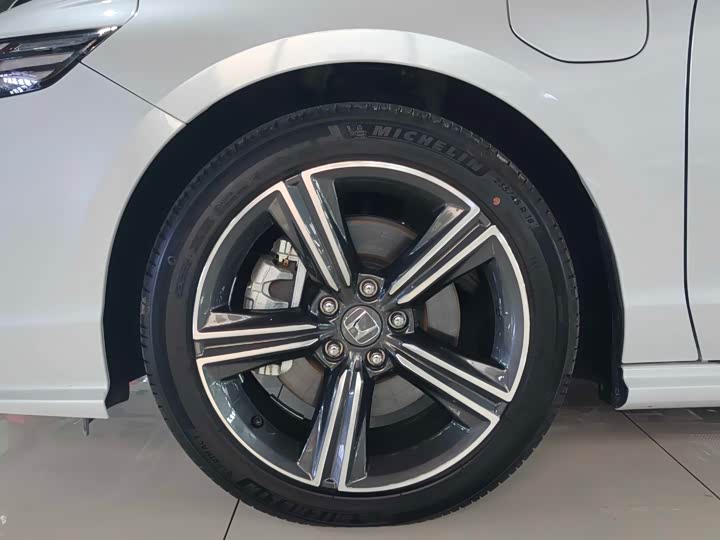 Honda Inspire Hybrid, 2025 — фото 5 из 5