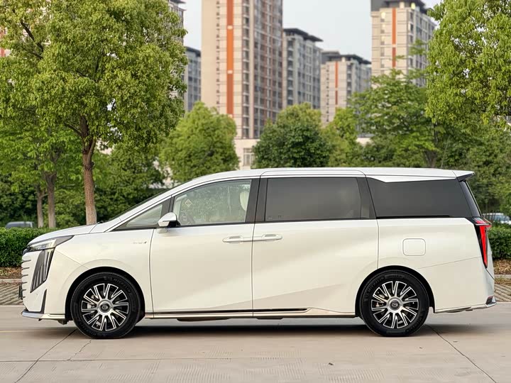 GAC Trumpchi E9, 2024 — фото 4 из 9