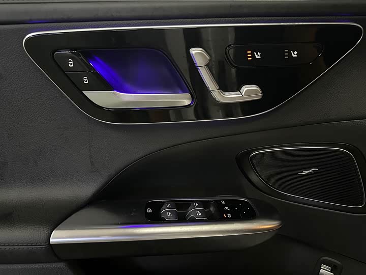 Mercedes-Benz C-Class, 2023 — фото 5 из 9