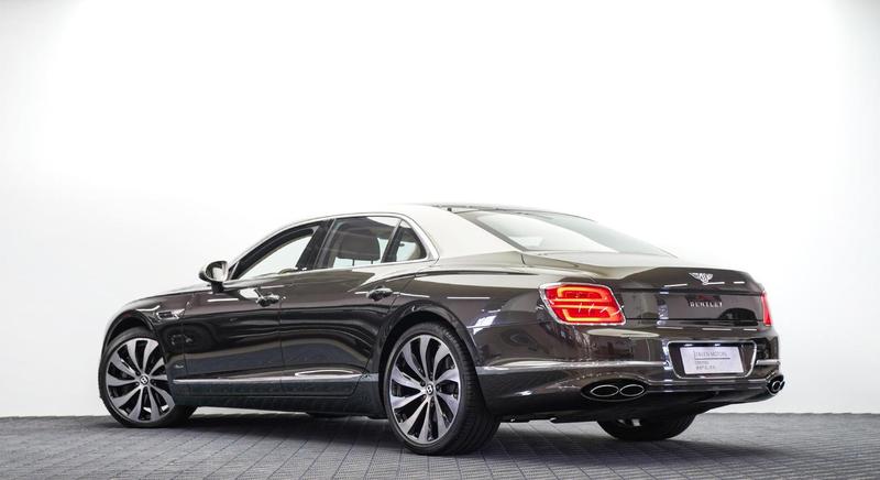 Bentley Flying Spur, 2024 — фото 4 из 12