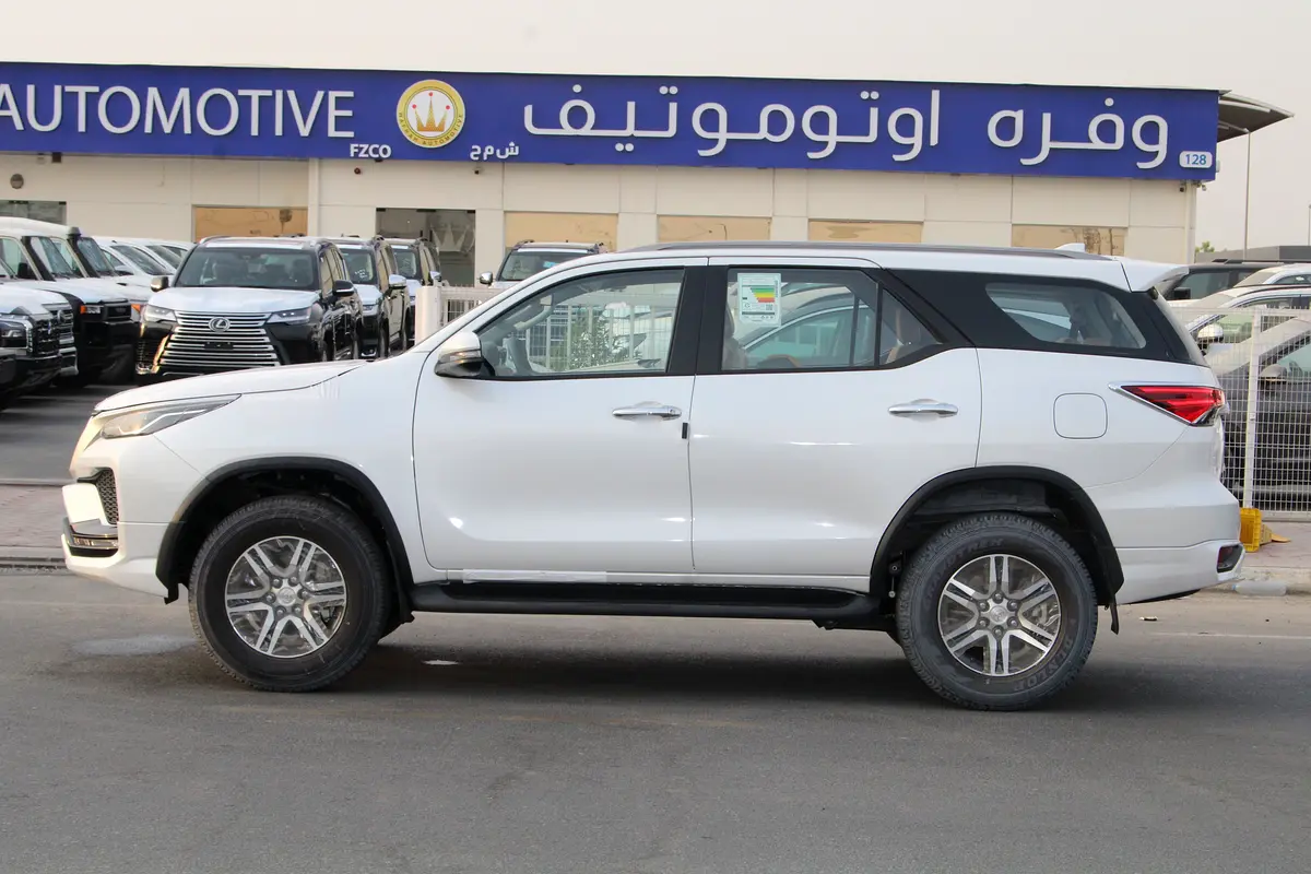 Toyota Fortuner, 2026 — фото 3 из 10