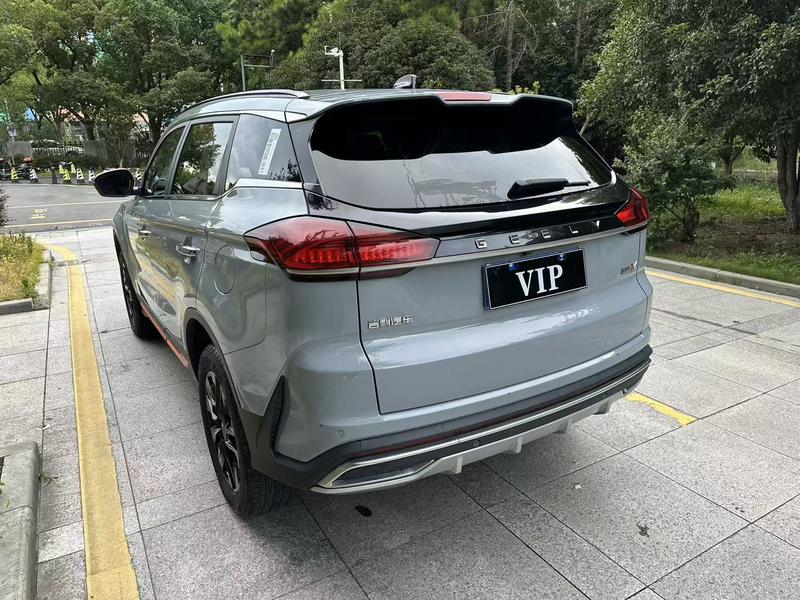 Geely Atlas, 2023 — фото 4 из 11