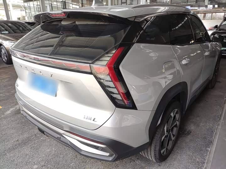 Geely Atlas L, 2023 — фото 7 из 9