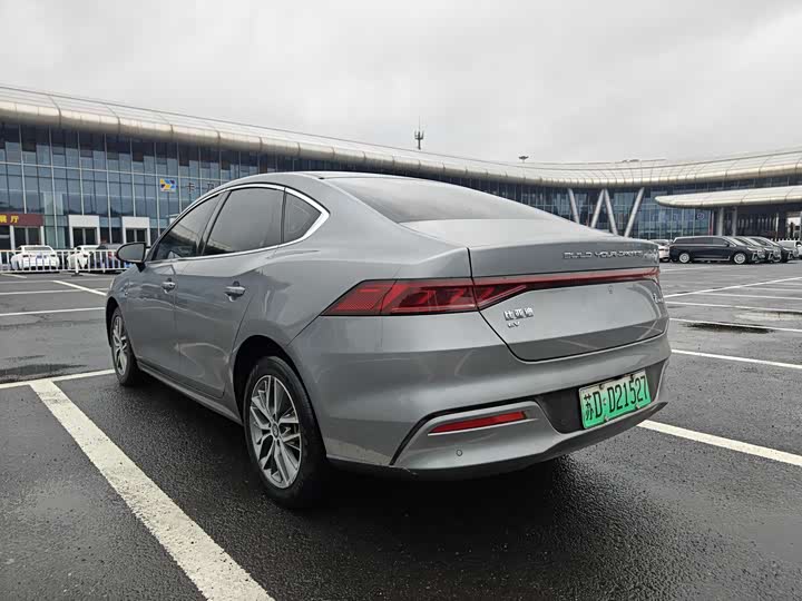 BYD Qin Plus, 2023 — фото 7 из 9