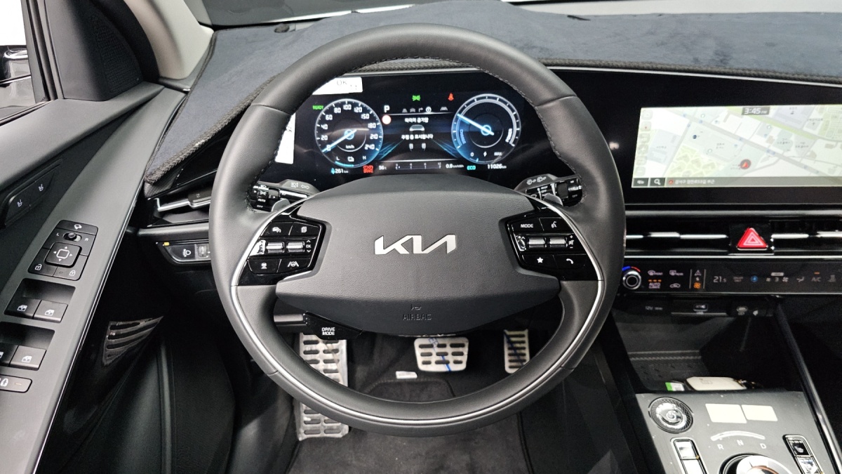 Kia Niro, 2024 — фото 12 из 12