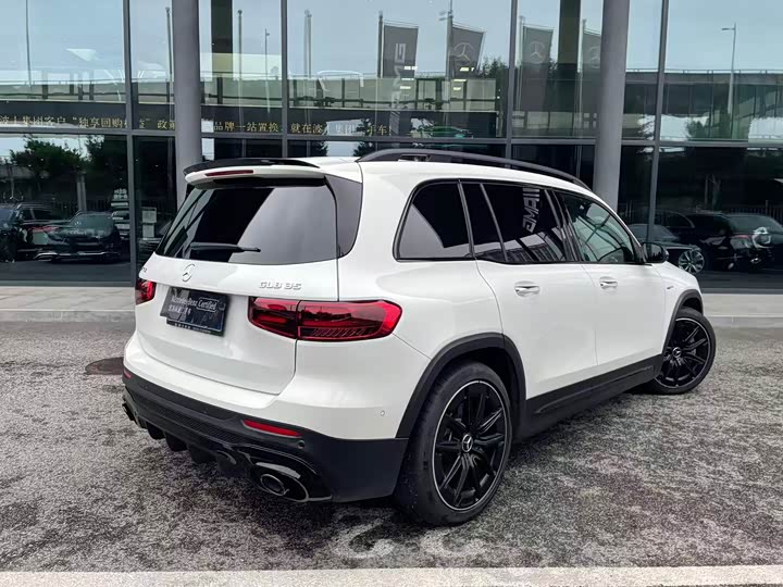Mercedes-Benz GLB-Class AMG, 2025 — фото 4 из 9