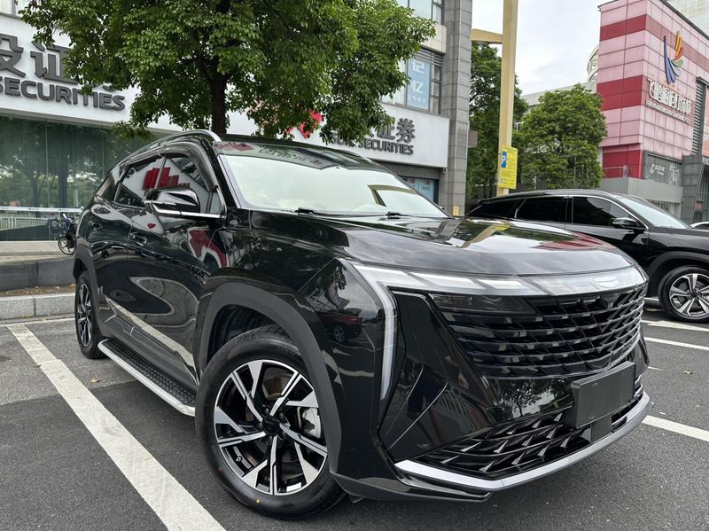 Geely Atlas L, 2024 — фото 3 из 12