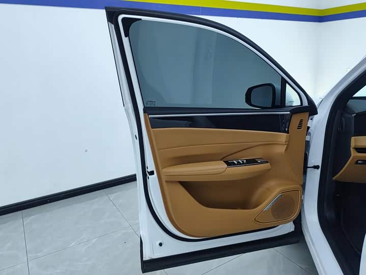 Geely Galaxy L7, 2025 — фото 7 из 9