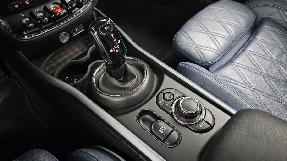 Mini Clubman, 2022 — фото 9 из 12