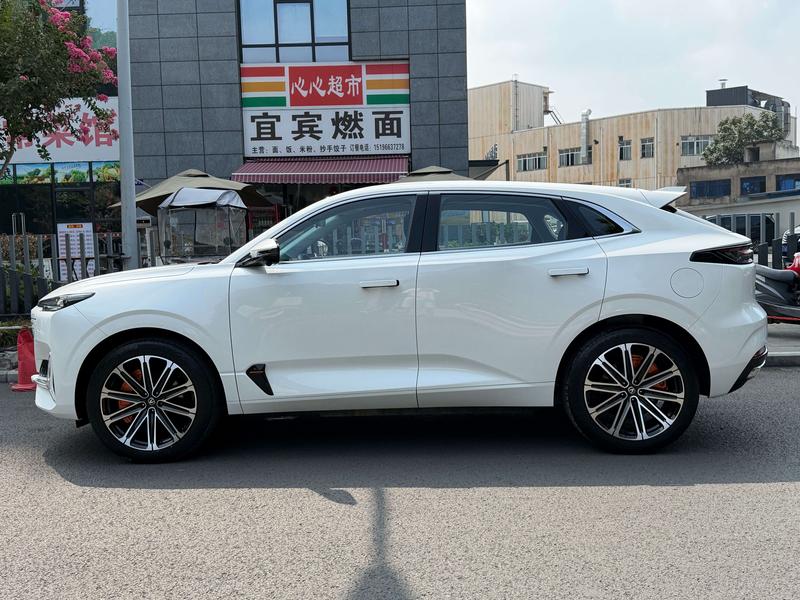 Changan UNI-K Hybrid, 2026 — фото 3 из 12