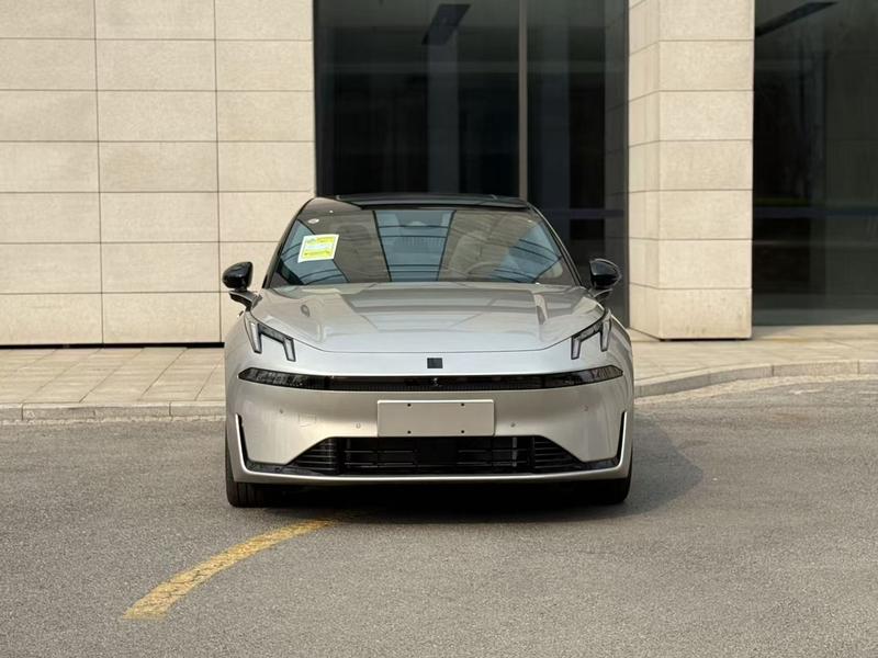 Lynk & Co 07 EM-P Hybrid, 2025 — фото 2 из 12