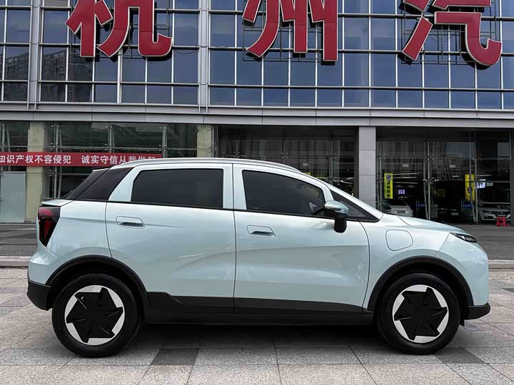 Geely Geometry E Firefly, 2023 — фото 7 из 9