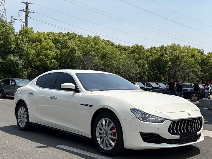 Maserati Ghibli, 2021 — фото 3 из 9