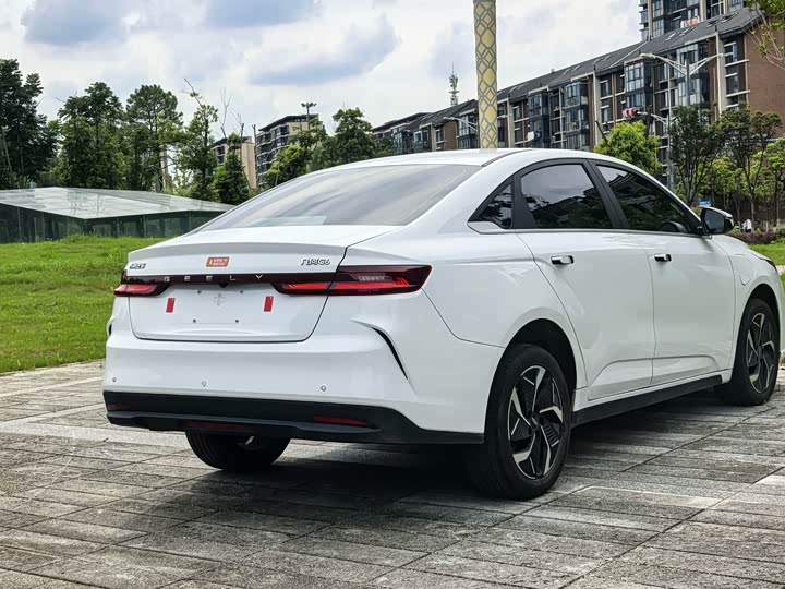 Geely Geometry G6, 2023 — фото 6 из 9