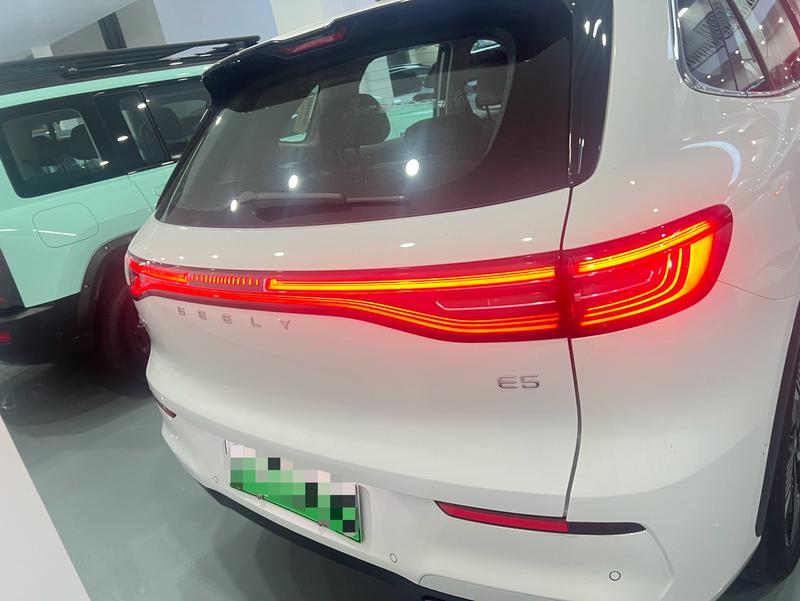 Geely Galaxy E5, 2024 — фото 5 из 10
