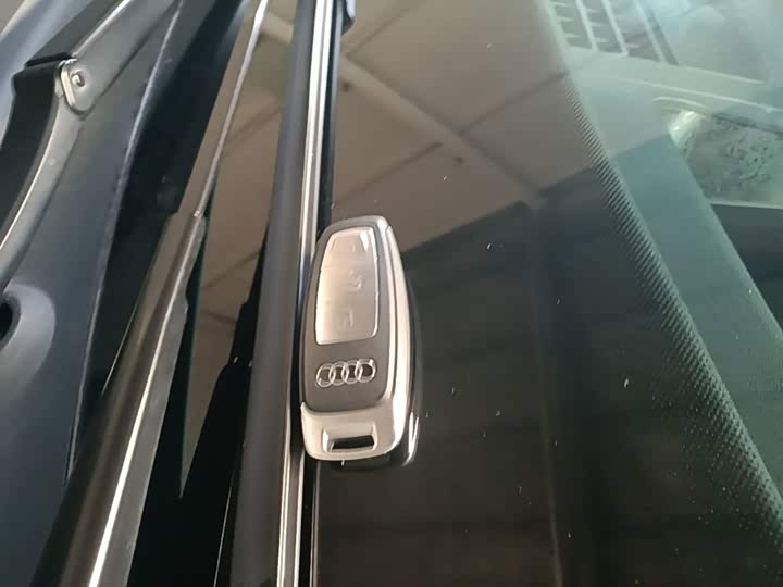 Audi Q5 e-tron, 2024 — фото 9 из 9