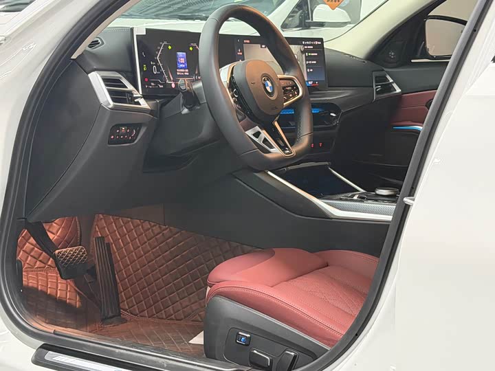 BMW 3 Series, 2025 — фото 4 из 9