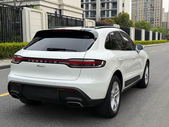 Porsche Macan, 2024 — фото 6 из 9
