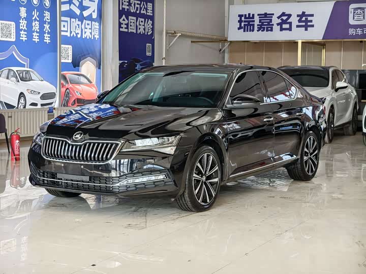Skoda Superb, 2023 — фото 3 из 9