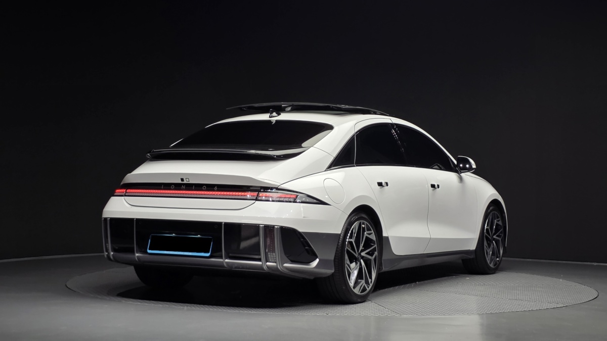 Hyundai Ioniq 6, 2022 — фото 2 из 12