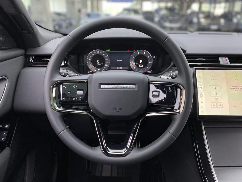 Land Rover Range Rover Velar, 2023 — фото 10 из 12