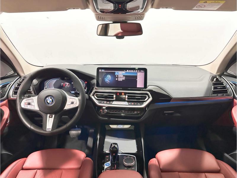 BMW iX3, 2022 — фото 8 из 12