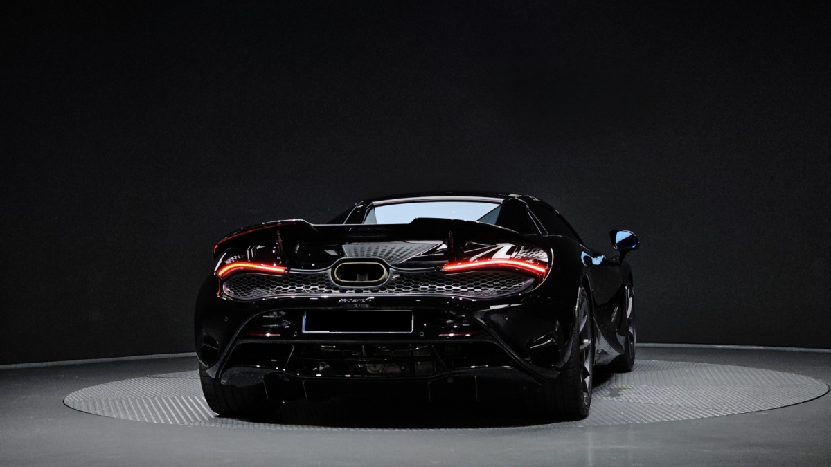 McLaren 750S, 2024 — фото 4 из 12