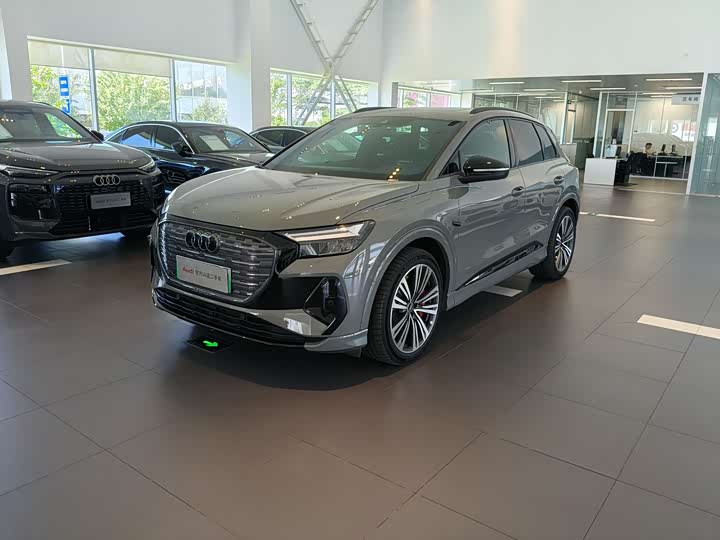 Audi Q4 e-tron, 2024 — купить в Санкт-Петербурге под ключ