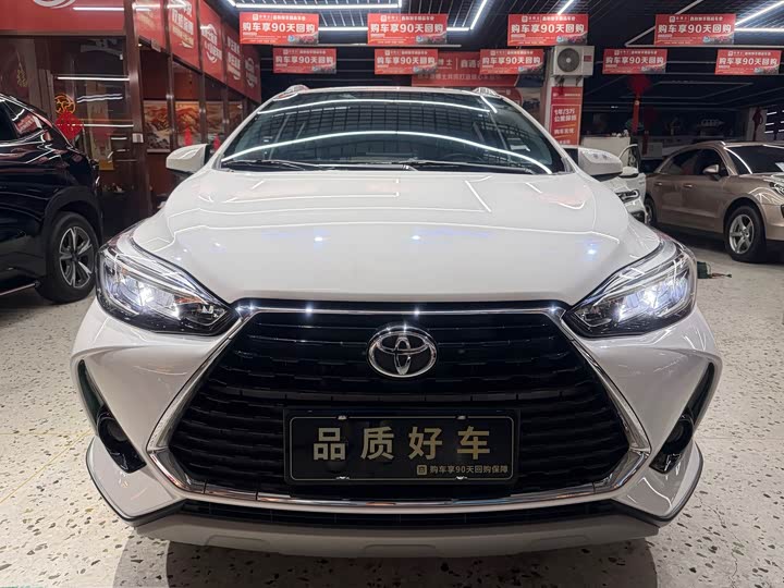 Toyota Yaris L Hatchback, 2022 — фото 2 из 9