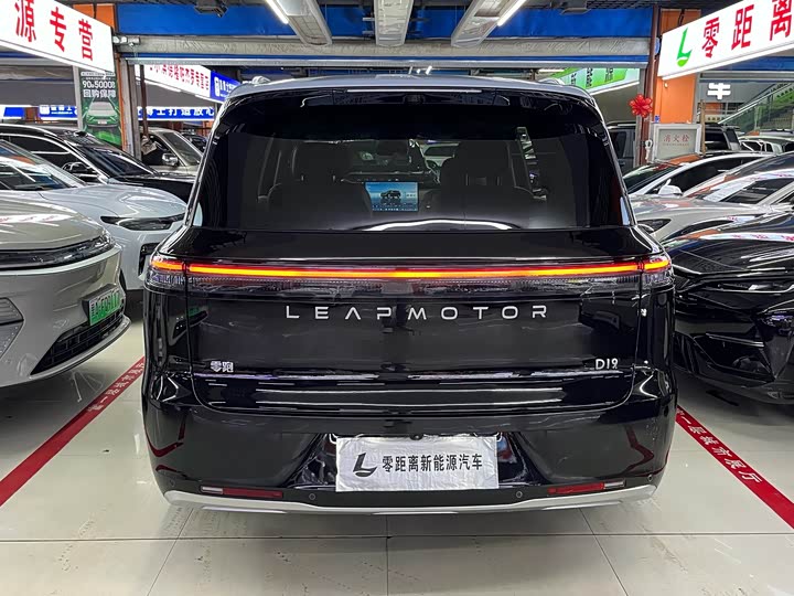 Leapmotor D19, 2026 — фото 5 из 9