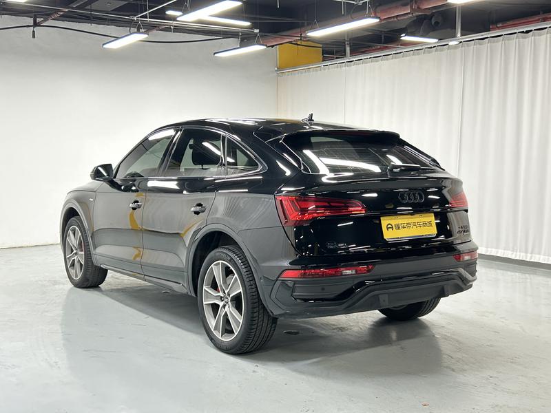 Audi Q5L Sportback, 2023 — фото 5 из 12