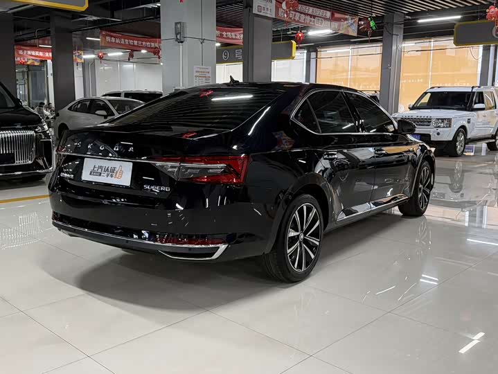 Skoda Superb, 2025 — фото 9 из 9